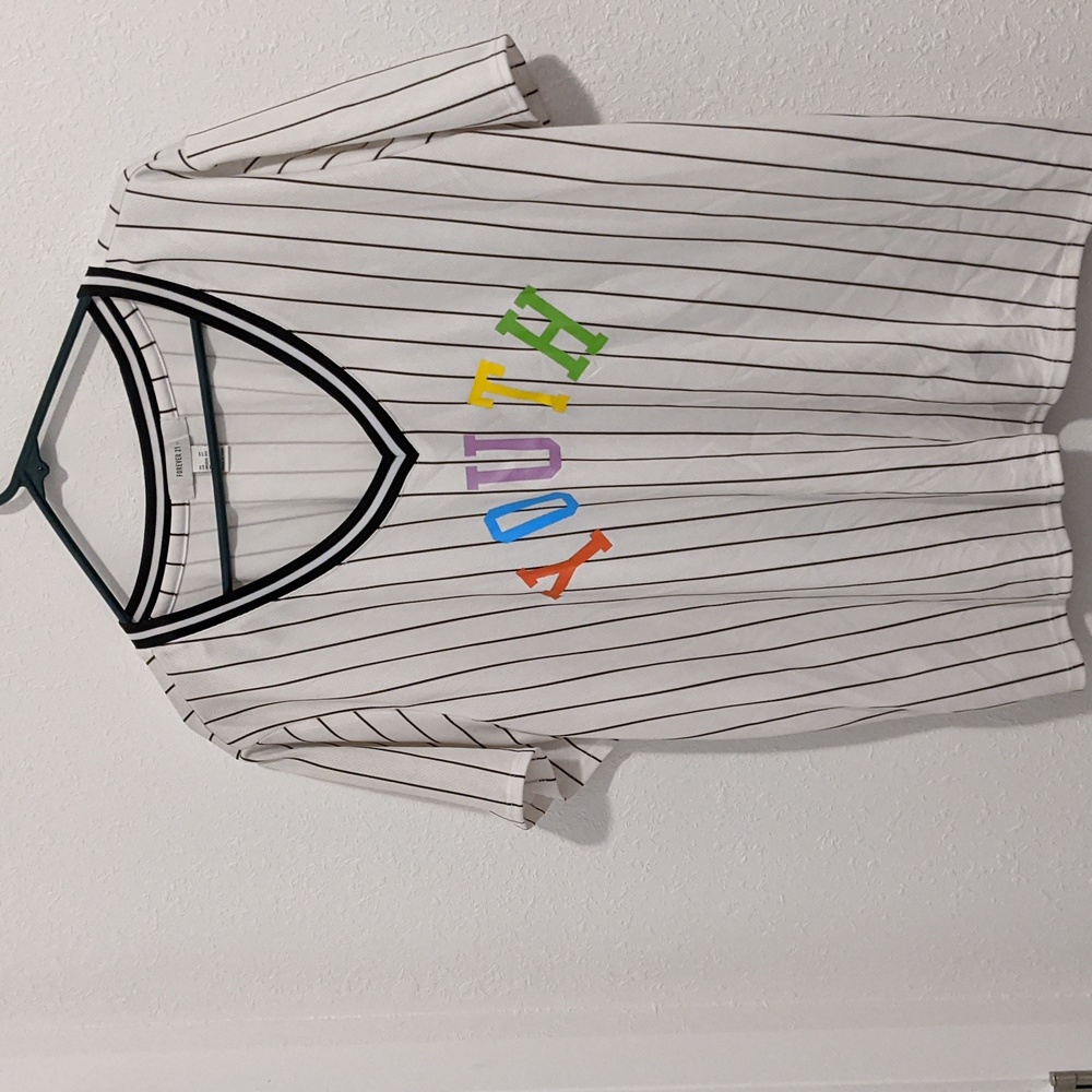 Black and white striped jersey type top
